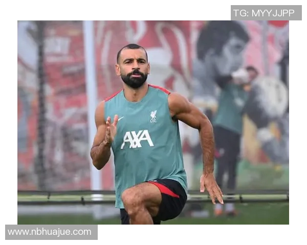 英超联赛中的光头足球明星盘点及他们的精彩表现分析